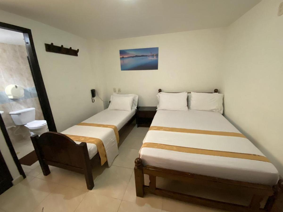 Hotel Santa Sofia บูการามังกา ภายนอก รูปภาพ