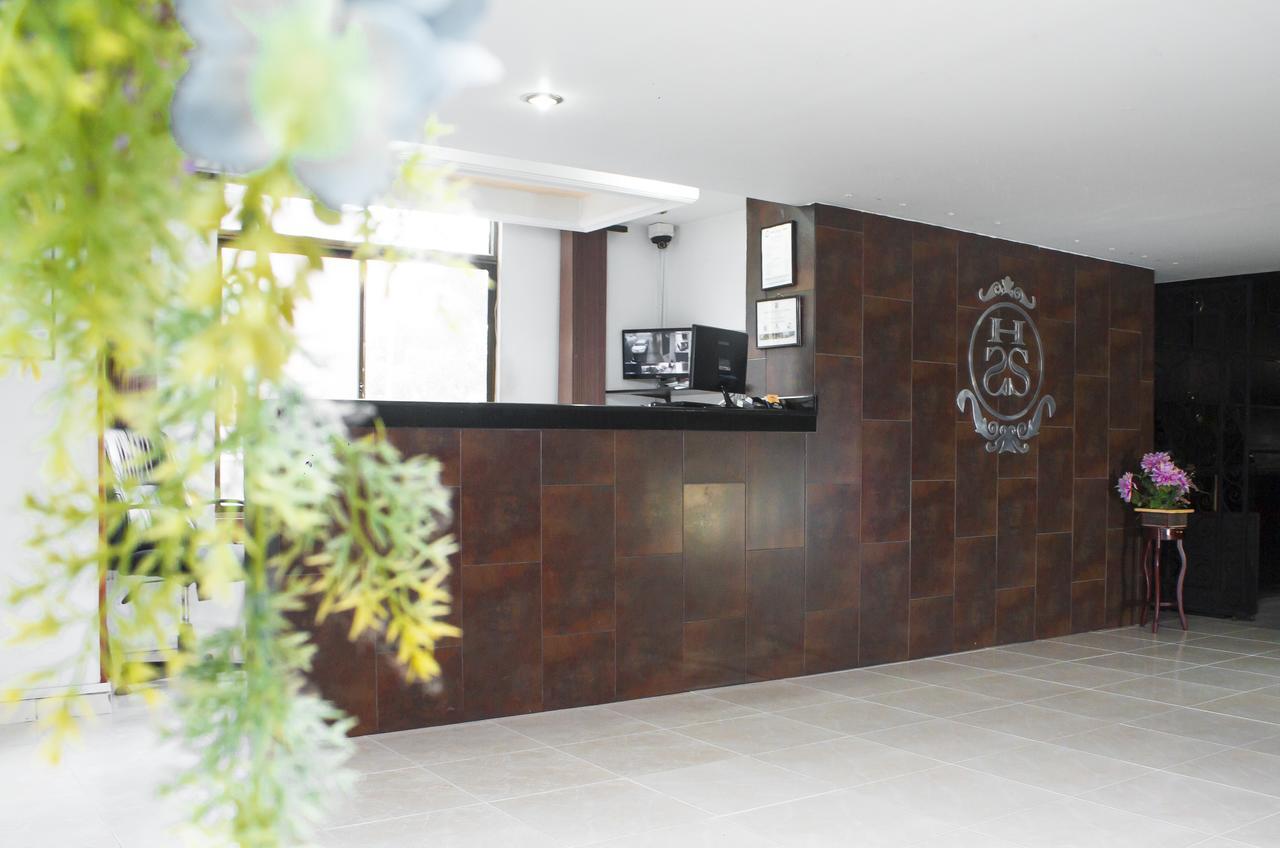 Hotel Santa Sofia บูการามังกา ภายนอก รูปภาพ
