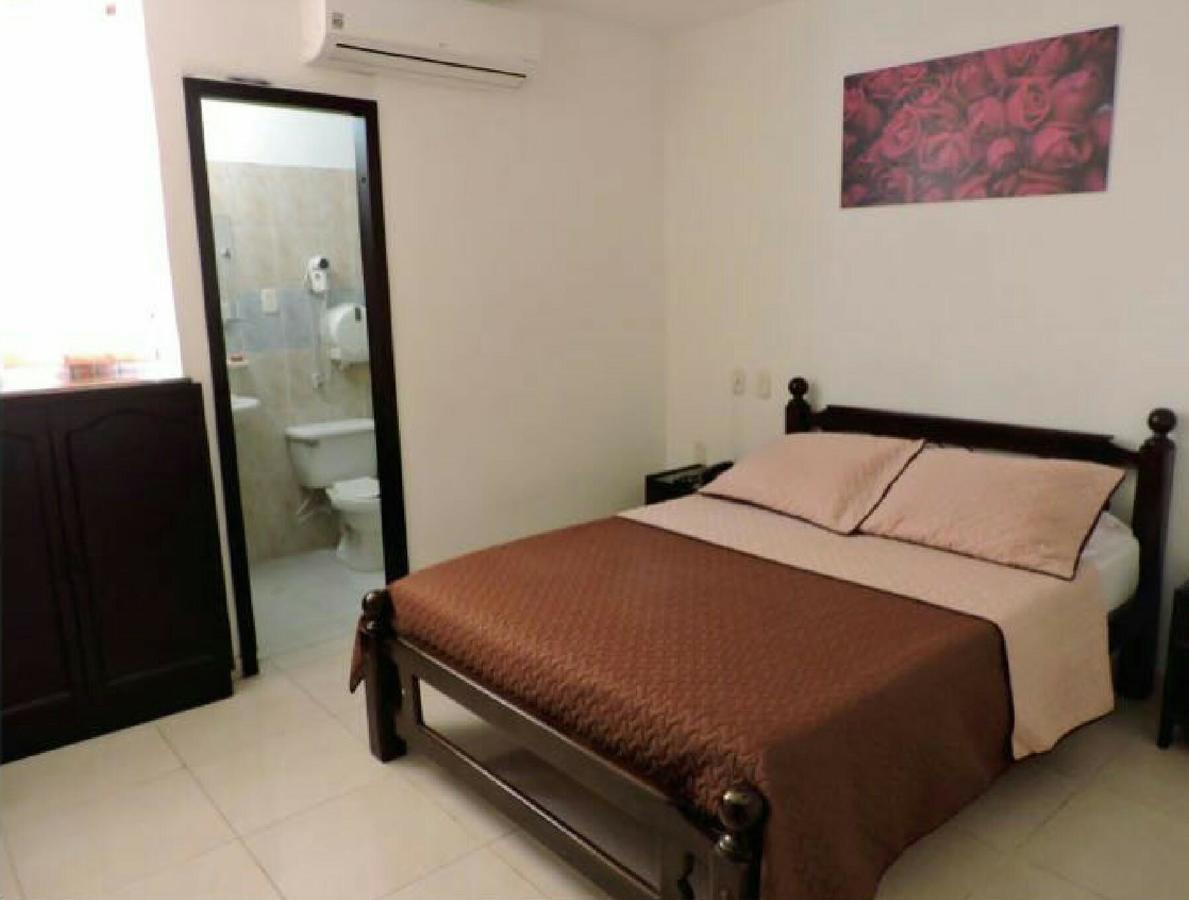 Hotel Santa Sofia บูการามังกา ภายนอก รูปภาพ