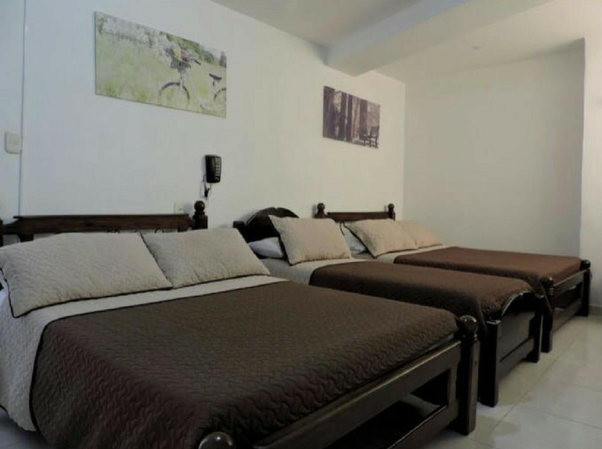 Hotel Santa Sofia บูการามังกา ภายนอก รูปภาพ